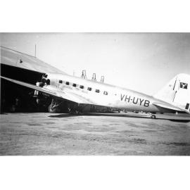 A Douglas aircraft outside the hangar at the Ross River Plains aerodrome, 1938