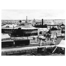 Railway gates, Charters Towers, 1914