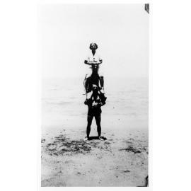 Vincent Parker with Edith Parker and an unknown man. 