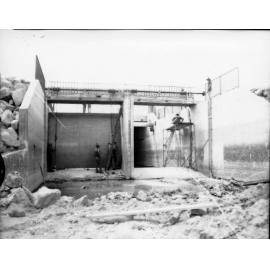 Flood gates during construction, The Causeway, Charters Towers Road, Townsville 