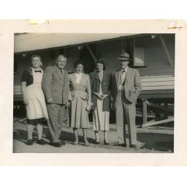 Mrs Olszewski, Mr. and Mrs. Cameron and Mr. and Mrs. Laufer at the Stuart Immigration Holding Centre, Townsville, ca.1952