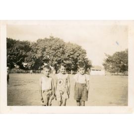 Break-up day at Oonoonba State School, Townsville, 1954