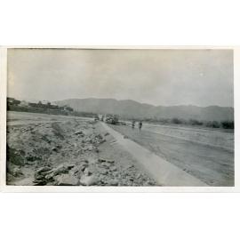 Working on the Ross River Bridge approach, Townsville, 1940
