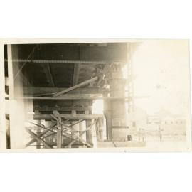 Raising the piers on the Victoria Bridge at the South Townsville side, 1940