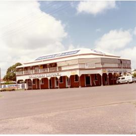 Empire Hotel, Plume Street, South Townsville, Townsville, 1985
