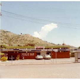 Midtown Hotel, Ingham Road, Townsville, 1985