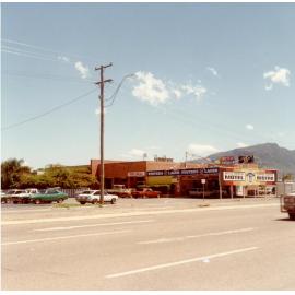 [Sun Hotel Motel, Ross River Road, Mundingburra], Townsville, 1985