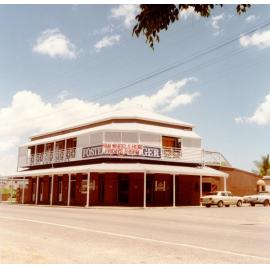 West End Hotel, Ingham Road, West End, Townsville, 1985