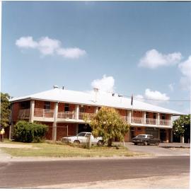Centenary Hotel, French Street, Pimlico, Townsville, 1985