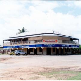 Commonwealth Hotel, Macrossan and Allen Streets, South Townsville, 1985