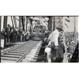 Jeffery collection : Townsville - Cairns train