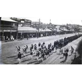 Jeffery collection : Parade in Flinders Street, Townsville