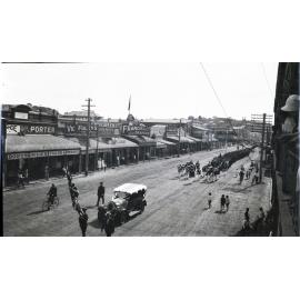 Jeffery collection : Parade in Flinders Street, Townsville