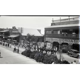 Jeffery collection : Parade in Flinders Street, Townsville, 1920s