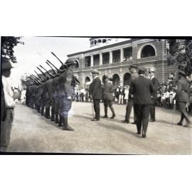 Jeffery collection : Sodiers on parade near the Customs House, Townsville
