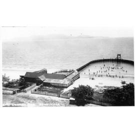 The Townsville City Baths, on the the Strand 