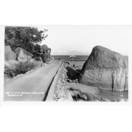Road to the jetty at Arcadia, Magnetic Island 