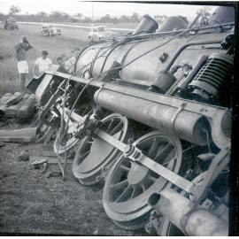 Train crash north of Townsville, 1955