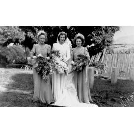 Margaret Walker with Grace Walker and Nancy Patterson, 16 August 1947