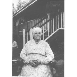 Marion Nicol (nee Kelso), Laudham Park, ca 1957 