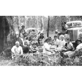 Melrose and Farrelly families and friends, ca 1930 