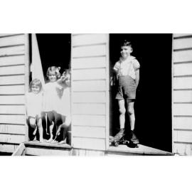 Children in the timber cutter's single mens' quarter, Puzzle Creek, ca 1940 