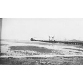 Bowen wharf at low tide, 1938