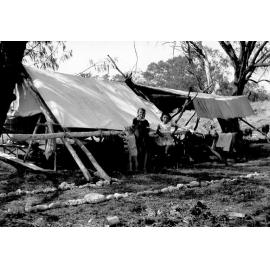 Kenneth and Nola McKergow and Olive Harrington at Rollingstone Beach campsite, ca 1946