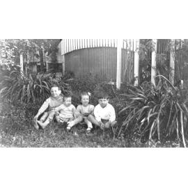 Townsville, Jim, Bill, Shirley and Jack Beck at Cotswold House, 1929 