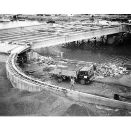 The George Roberts Bridge across Ross Creek, Townsville, during construction in 1975 . 