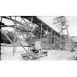 Rig for driving sheet piling, Aplin's weir, Townsville, October 1943