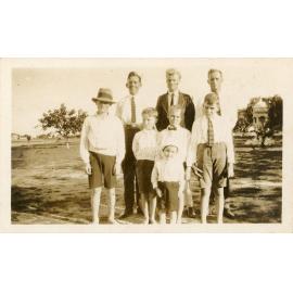 Family photograph from the Quelch Forno collection: group photograph on the Strand