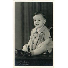 Family photograph from the Quelch Forno collection : Studio portrait of Graham Forno