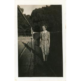 Family photograph from the Quelch Forno collection : Yeolinde Keough