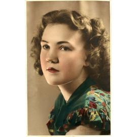 Family photograph from the Quelch Forno collection : Beryl Forno studio portrait, circa 1954
