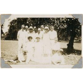 Family photograph from the Quelch Forno collection : Aitkenvale Sunday School staff picnic at Botanical Gardens