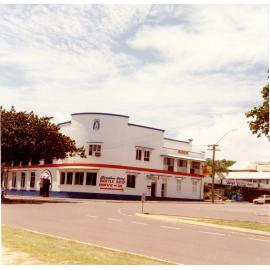 Seaview Hotel, The Strand, Townsville, 1985