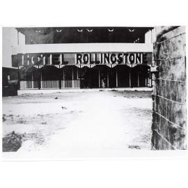 The old pub at Rollingstone, 1927