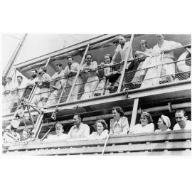 Survivors of the sinking of the [Rangitane] and other ships by German raiders on arrival in Townsville aboard [Nellore], 4th January 1941