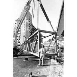 [Erecting the viaduct between the Hotel Townsville and the Ogden Street carpark, Townsville] 1976