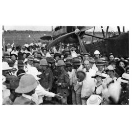 Arrival of Ross Smith, Townsville, 1919