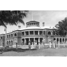 The Customs House, the Strand, Townsville, 1930. 