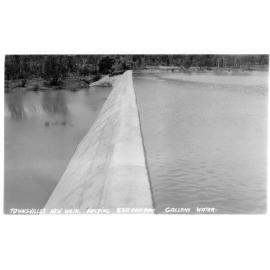 Townsville's new weir, holding 830,000,000 gallons of water. 