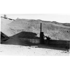 [Zinc concentrate, Townsville harbour.]