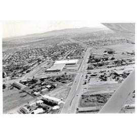Cranbrook and Aitkenvale area, aerial view, 1977