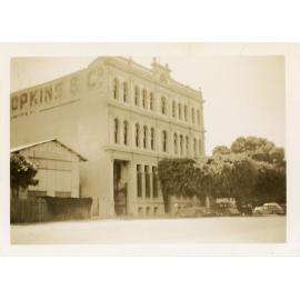 Hollis Hopkins warehouse, Sturt Street, Townsville