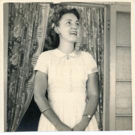 Family photograph from the Quelch Forno collection : Beryl Forno, December 1953