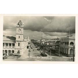 Flinders Street, Townsville, between 1940 and 1942