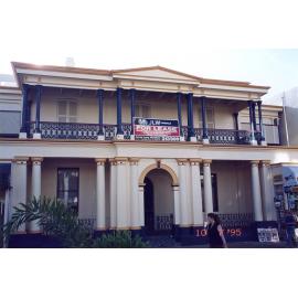 Former National Australia Bank building, Flinders Mall, painting : 1995 Non residential grants program / Townsville City Council
