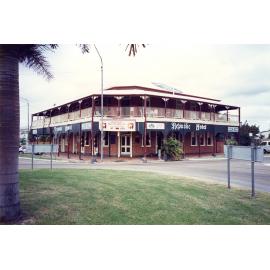 Opening up the verandah, Republic Hotel, South Townsville, final: 1996 non-residential grants / Townsville City Council